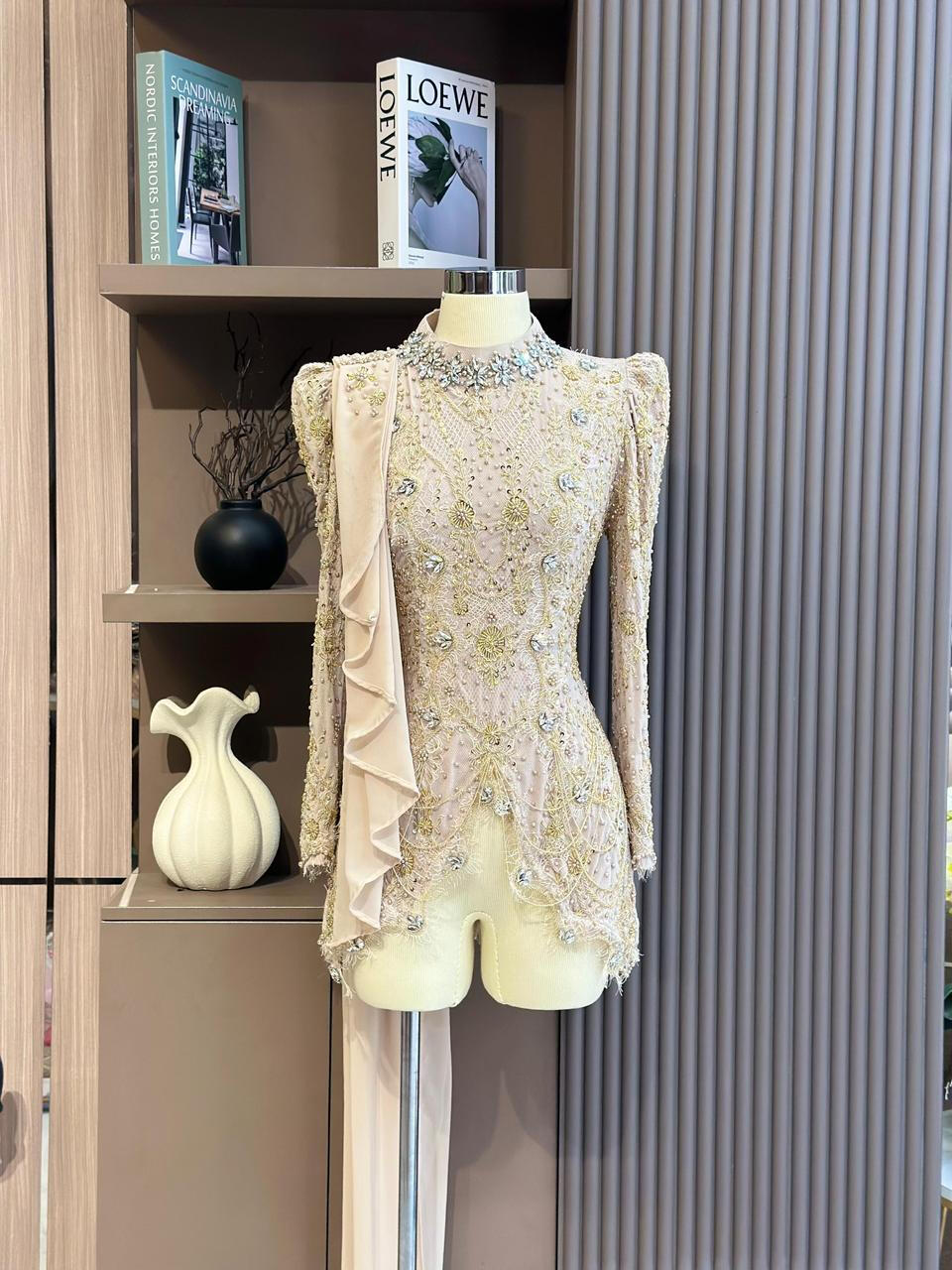 INDAH | Rp. 345.000 | Suitetable for hijab | LD 90-100 bisa resize | Color : Cream | Include : Rok Songket dan Hijab