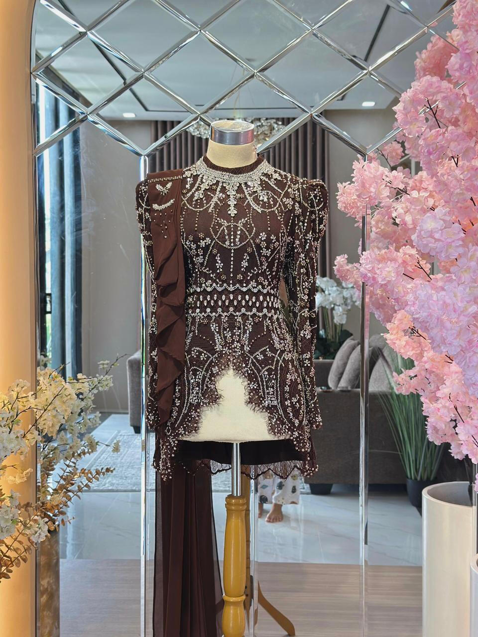 PERMATA MAHOGANY | Rp. 365.000 | Suitetable for hijab | LD 100-110 bisa resize | Color : Mahogany | Include : Rok Songket dan Hijab