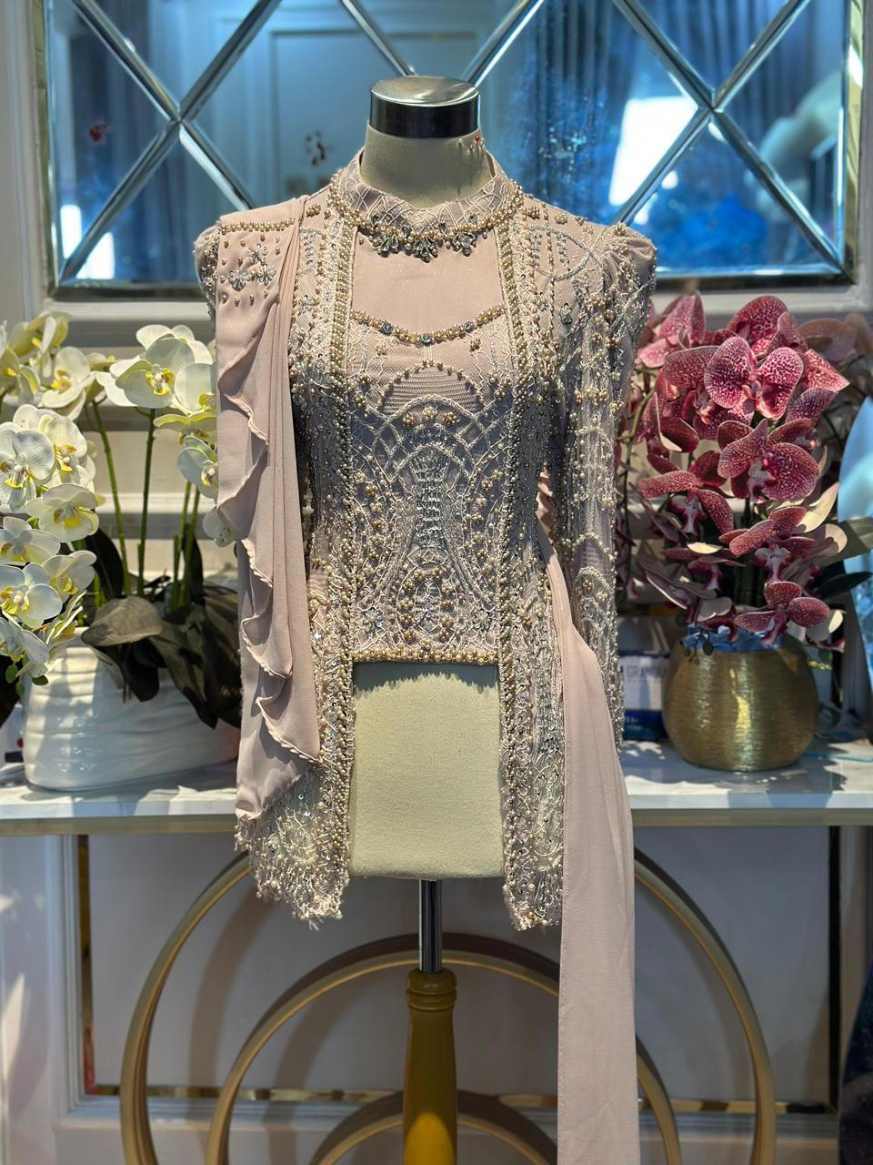 NESYA | Rp. 345.000 | Suitetable for hijab | LD 100-110 bisa resize | Color : Beige | Include : Rok Songket dan Hijab