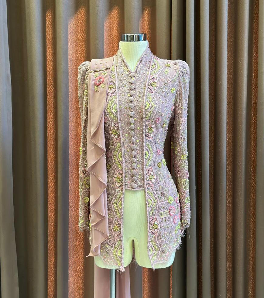 KARTINI | Rp. 375.000 | LD 100 - 110 | Free rok + Hijab + kamisol / kemben