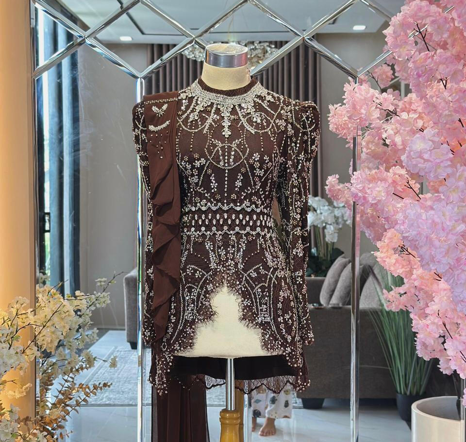 PERMATA MAHOGANY | Rp. 365.000 | LD 100 - 110 | Free rok + Hijab + kamisol / kemben